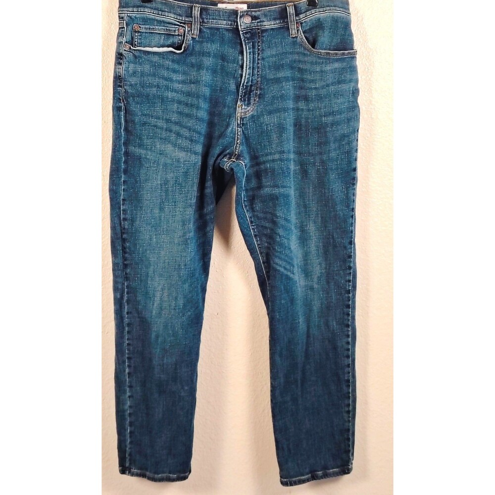 Lucky Brand Men’s Jeans 38x32 Blue Straight Leg Medium Wash Denim Zip Fly Casual